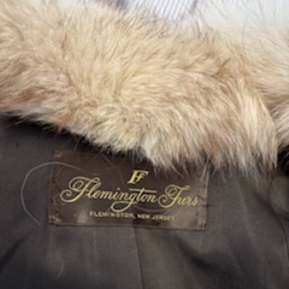 Beaver Coat with Silver Fox Collar from Flemington Furs, size 12/14 - Picture 2 of 11